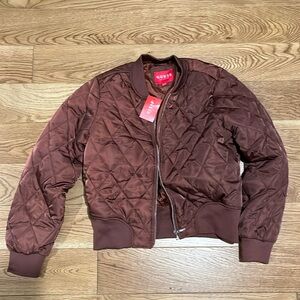 Guess LA Women’s Reddish Trunk Sonia Wide Rib Puffer Size Large New w/ Tags